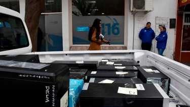 En uno de los allanamientos secuestraron computadoras de la dirección de Planes Sociales de Neuquén. (Archivo/Matías Subat)