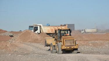 Las lagunas sanitarias se construían en cercanías de Colonia Nueva Esperanza. (FOTO: Archivo/Matías Subat)