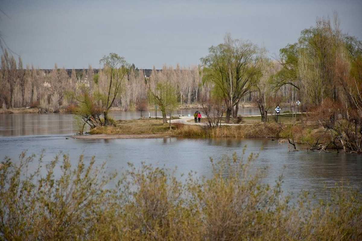La zona de Valentina y el río, sector en el que se avanzó con Paseos Costeros (foto Matías Subat) 