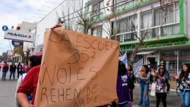 Guerra narco: Padres decidieron no enviar a sus hijos a clases y vuelven a la protesta