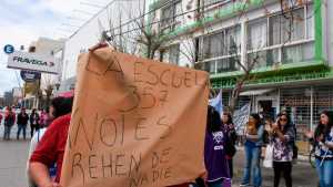 Guerra narco: Padres decidieron no enviar a sus hijos a clases y vuelven a la protesta