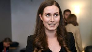 Polémica en Finlandia por un video de la primera ministra bailando en una fiesta