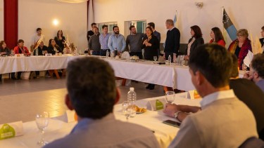 La gobernadora encabezó la reunión con comisionados de fomento en San Antonio Oeste. Foto Gentileza Prensa de Gobierno. 