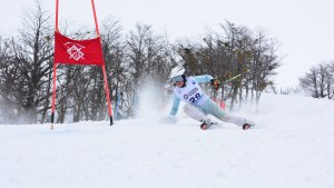 Tiempo de competencias de esquí en los cerros Perito Moreno y Catedral