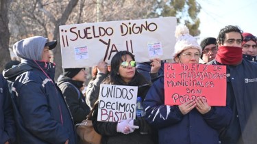 Trabajadores municipales de Cipolletti. Foto Archivo: Florencia Salto.
