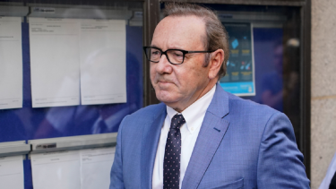 Kevin Spacey deberá pagarle millones de dólares a la productora de "House of Cards". 