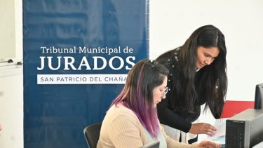 A diferencia del jurado popular penal, cuya participación se define por sorteo del padrón electoral y es una carga pública, este es voluntario. Foto Florencia Salto.