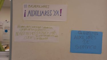 La comunidad educativa tomó el turno tarde. Aseguraron que si no tienen respuestas para el lunes, tomarán todo el establecimiento. Foto: Gentileza