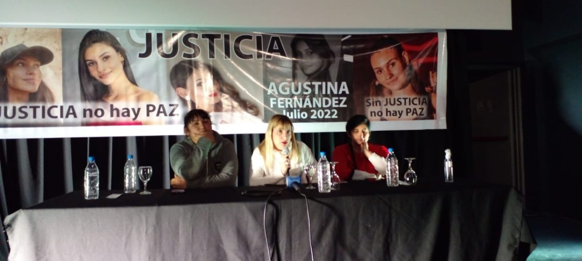 Silvana estuvo acompañada por referentes de la Asamblea Ni Una Menos. Foto: Gentileza. 
