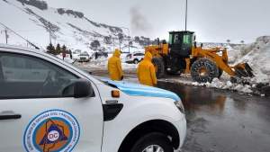 Rutas intransitables en Neuquén y otras con extrema precaución por acumulación de nieve