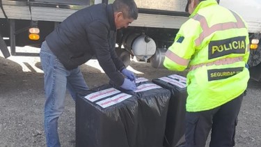 Los chocolates artesanales de Bariloche eran transportados en cajas de telgopor. Gentileza Policía de Río Negro.
