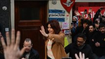 Imagen de Tras el regreso de Cristina Kirchner a su departamento de Recoleta volvió Infantería al barrio