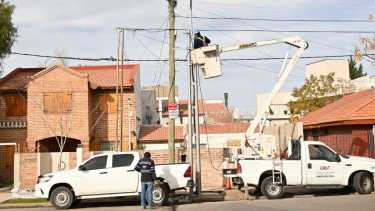 La cooperativa eléctrica diversifica en Neuquén la provisión de energía con tótems eléctricos (foto: Florencia Salto)