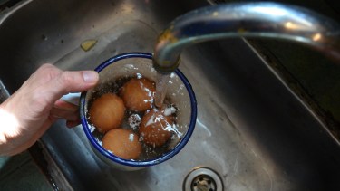 El servicio de agua regresa lentamente en la ciudad Foto: Marcelo Ochoa