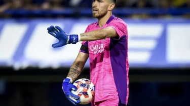 Rossi seguirá atajando en Boca, a pesar que no arregló su contrato