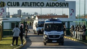 Dos heridos y un detenido en una pelea interna de la barra de Aldosivi