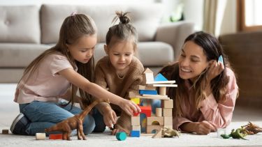 Desde junio rige un aumento para la niñera por hora.