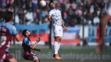 Atlético Tucumán viene de perder el invicto contra Arsenal.