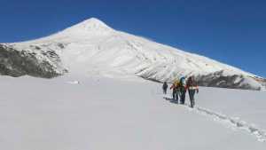 Por riesgo de avalanchas cierran las sendas de alta montaña del Parque Nacional Lanín por 72 horas