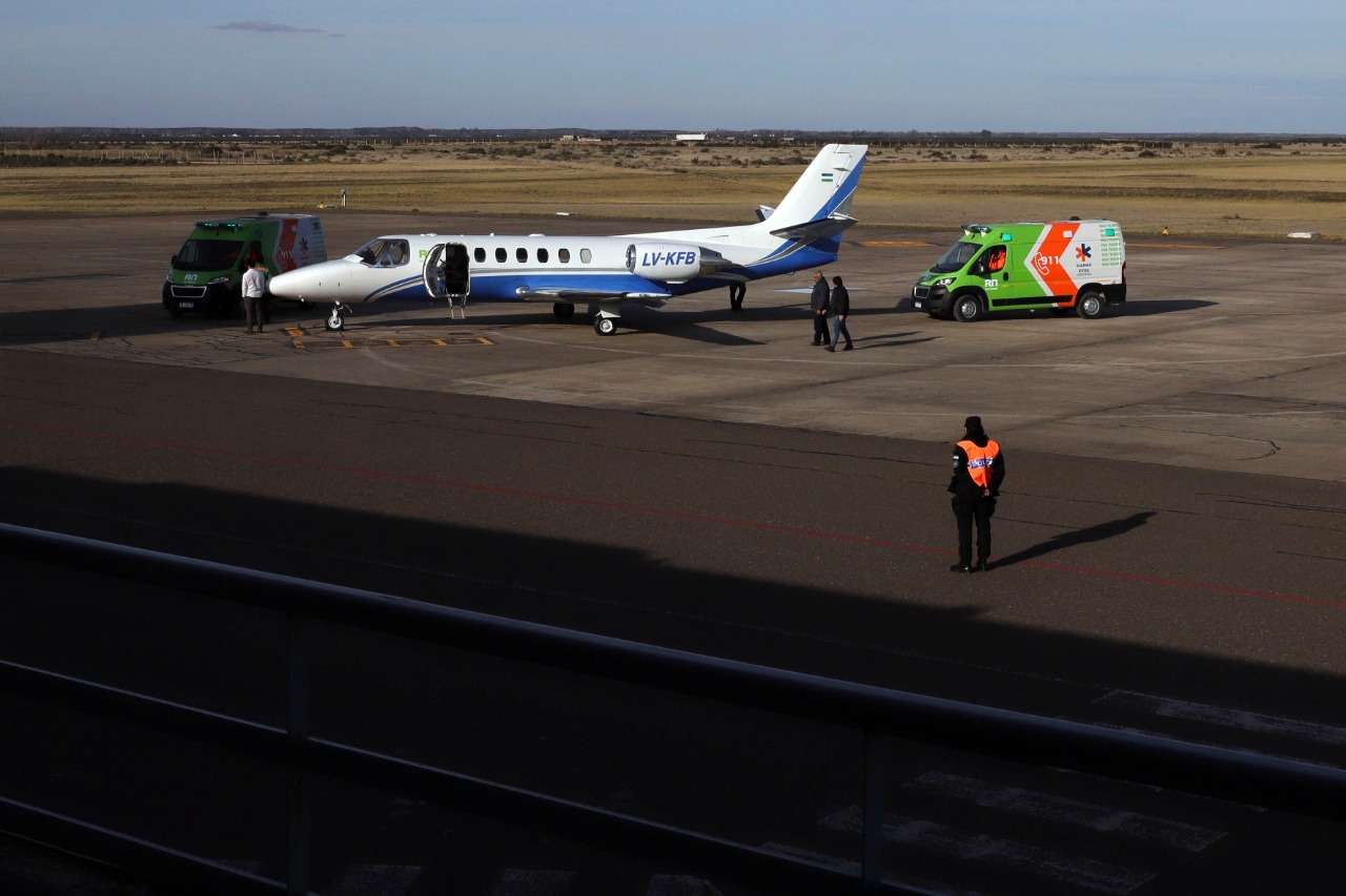El avión llegó a Viedma el 9 de agosto, luego de un incidente en el aeropuerto de Salta. Foto: Marcelo Ochoa.
