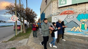 Video: exigieron respuestas tras la muerte de un hombre en una pileta de Neuquén