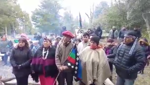 Ordenan ejecutar el desalojo de una comunidad mapuche cerca de Villa La Angostura