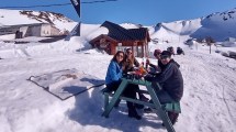 Imagen de Copahue: un bar en un desierto de nieve y excursiones únicas en la cordillera