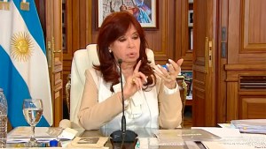 Cristina Kirchner a Clarín y los fiscales: «dejen de mirar Netflix» y «agarren la Constitución»