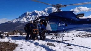 Murieron tres montañistas mientras escalaban un volcán en Ecuador