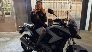 Lautaro Coronel, conocido como "El Noba", murió luego de impactar contra un vehículo cuando circulaba en moto.-