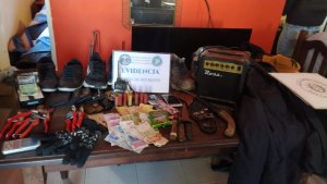 Detuvieron a un hombre que robaba cables en  Ruta 22 en Regina