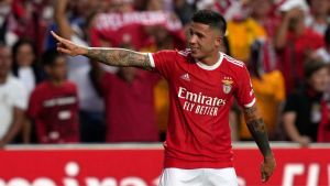 Enzo Fernández sigue intratable en Benfica: convirtió en el debut de la Liga de Portugal