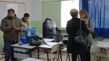 Esta semana, luego de recibir el certificado de Camuzzi, los alumnos de la Escuela 290 de Roca volverán a las clases. Foto César Izza.