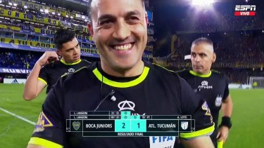 Fernando Espinoza y su sonrisa tras el partido, en las cámaras de la transmisión oficial. 