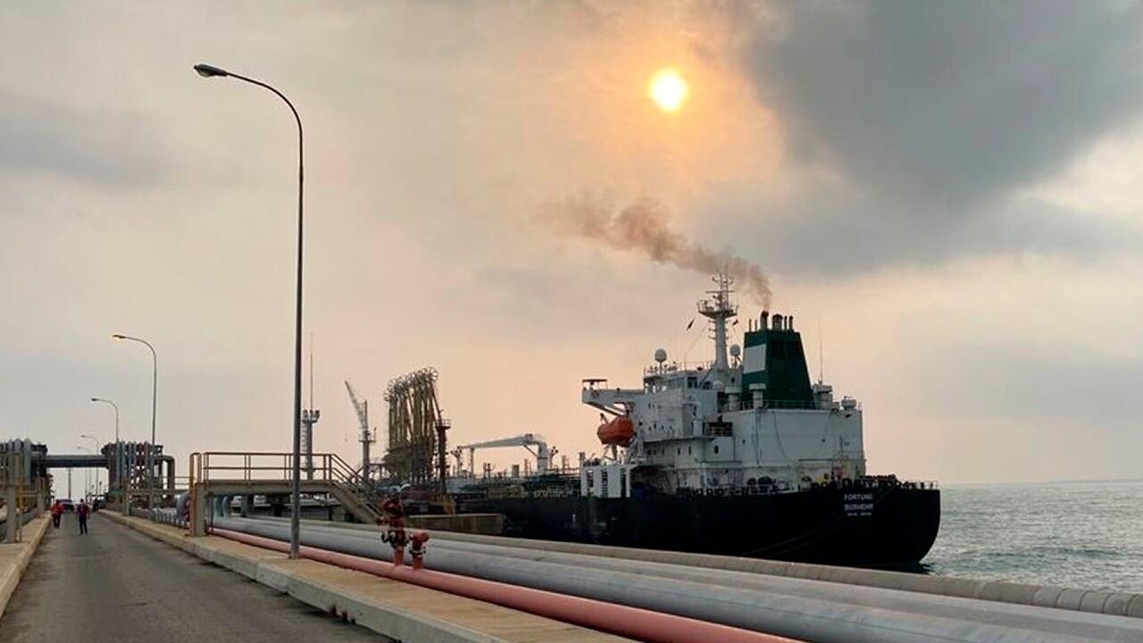 Hay unos 93 millones de barriles de crudo y condensado iraní almacenados en buques en el Golfo Pérsico.