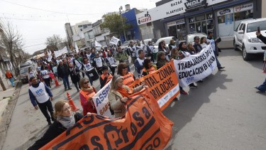 Unter y Asspur marcharon juntos hasta el Ministerio de Trabajo. Foto: Pablo Leguizamon.