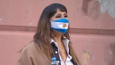 Moria Casan dio el presente a la asunción y cumplió con lo que había anticipado.-