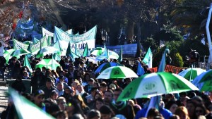 ATE paró y mostró a una multitud en Neuquén: «Somos más de 20.000 Quintriqueo»