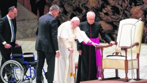 El papa Francisco apura la sucesión por su estado de salud