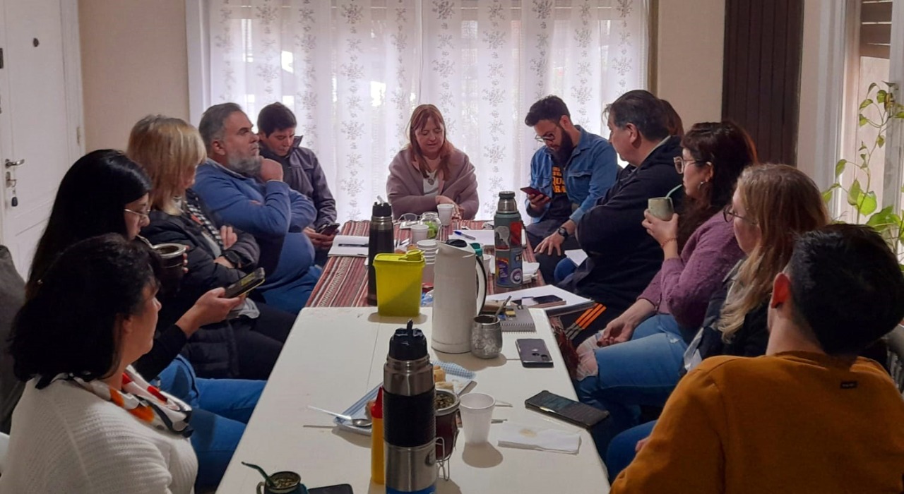 La reunión se realizó en Cipolletti con la presencia de referentes de distintos partidos. Foto: gentileza.