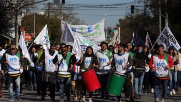 La marcha reunió docentes de la zona Atlántica. Fotos: Marcelo Ochoa.