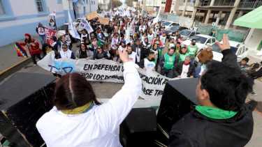 Conflicto docente en Río Negro: Unter envió una carta abierta a la gobernadora Carreras