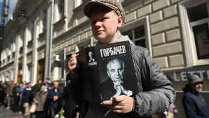 Sin la presencia de Putin, se realiza en Rusia el funeral de Mijail Gorbachov