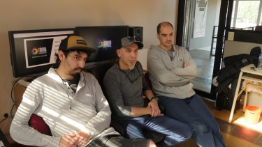 Nahuel Ayala, Julio Ferraresi y Marcos Argel son tres de los estudiantes a cargo de la cooperativa.