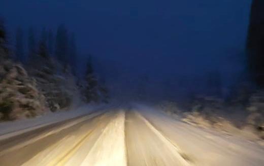 Una nevada cubrió la ruta 40, entre Bariloche y El Bolsón - Diario Río ...