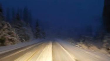 Calzada con nieve en las zonas altas de la ruta nacional 40, sin acumulación. Foto: gentileza