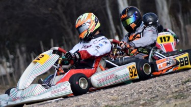 Albert ganó la final de master en el regreso del Pro Kart en el kartódromo de la Isla Jordán