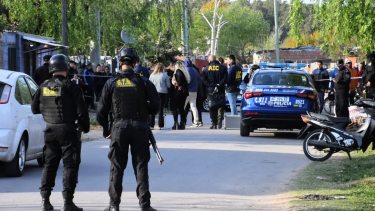 Los índices de crímenes en Rosario siguen en aumento.