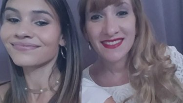 Agustina Fernández y su mamá, Silvana Capello. Foto: Gentileza. 