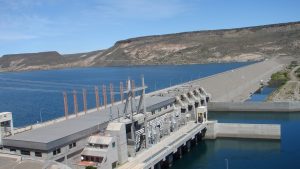 Turismo en hidroeléctricas neuquinas: buscan instalar miradores y visitas guiadas